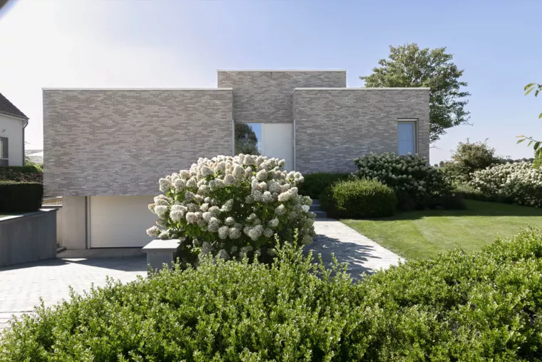 Landelijk gelegen tuin met elegante haagmassieven (10) - 